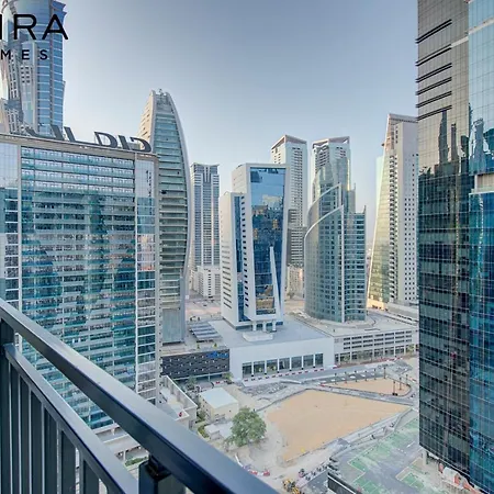 Mira Holiday Homes - Serviced Apartment In Zada Tower دبي المظهر الخارجي الصورة