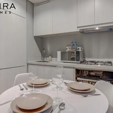 Mira Holiday Homes - Serviced Apartment In Zada Tower دبي المظهر الخارجي الصورة